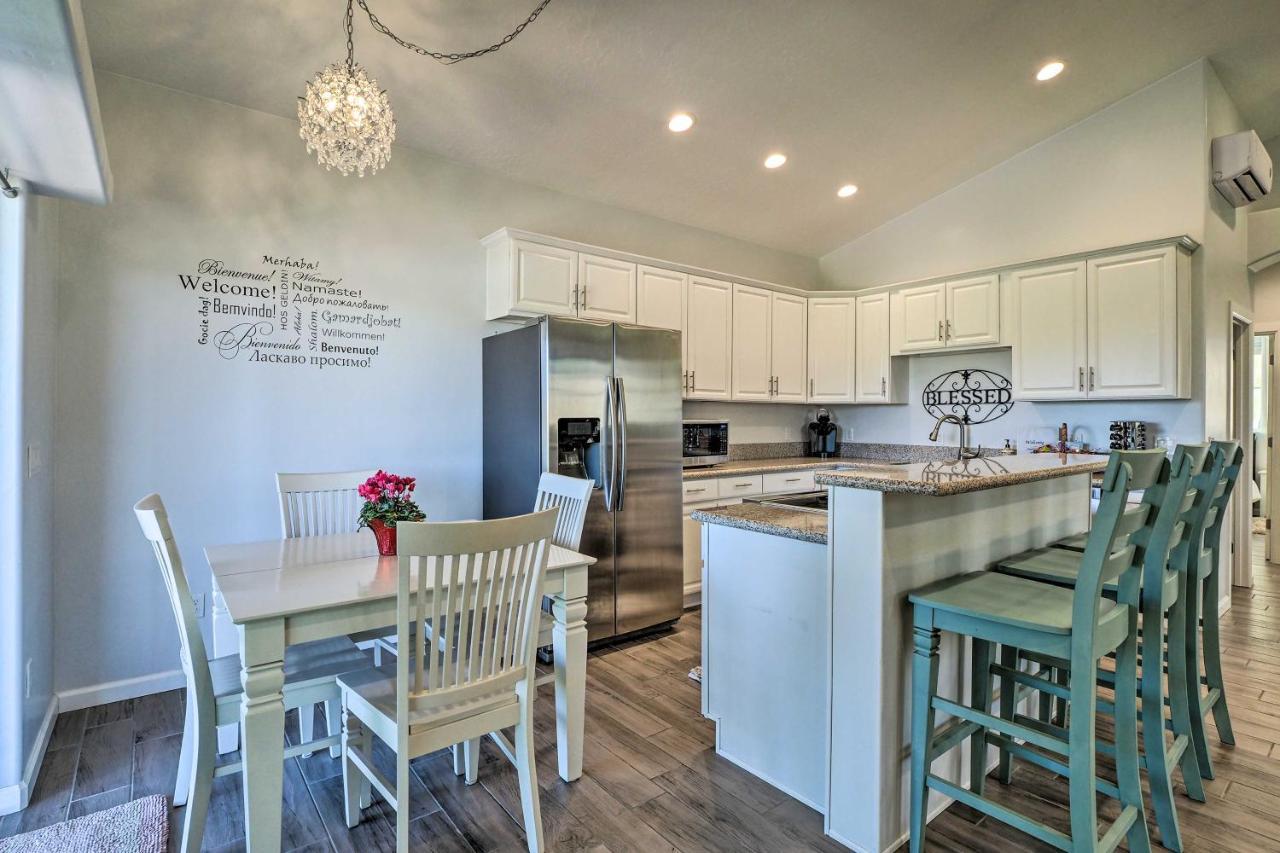 Apartment Getaway With Views - 25 Mi To Zion!